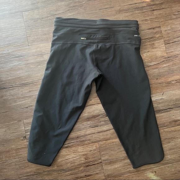 NEW Nike Dri-Fit black cropped running pants womens size M new NWT - Picture 3 of 10
